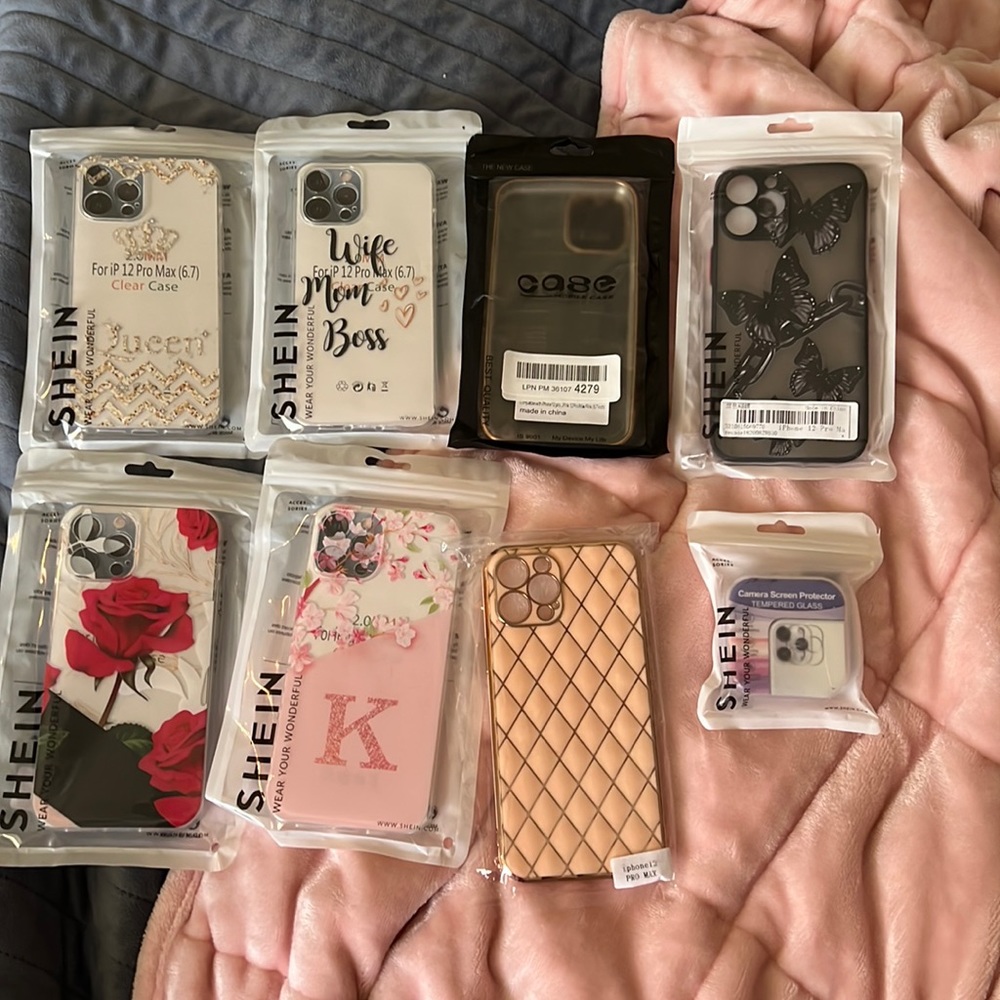 7 iPhone 11 Pro Max cases and camera screen protector
